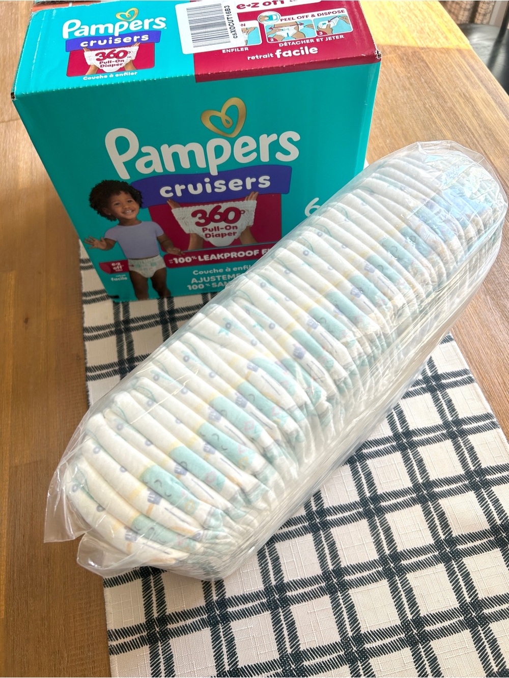 Pampers Cruisers 360° Size 6 Diapers, 40ct - Picture 2 of 5